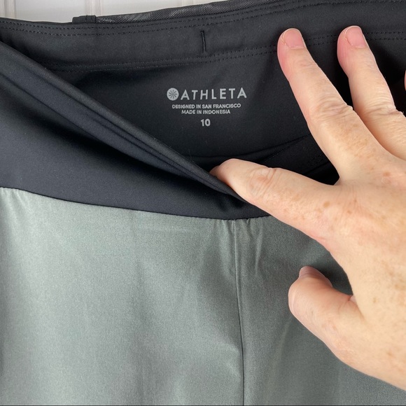 Athleta Ascender Gray Side Striped Athletic Shorts Size 10 - Picture 11 of 11